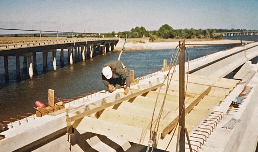 Using BORG Hangers to prepare a bridge deck for concrete pouring.